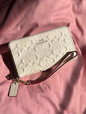 Coach Chalk Embossed Signature Leather Double Zip Wristlet Wallet White